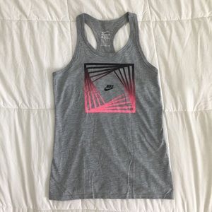 Nike Tee Athletic Cut